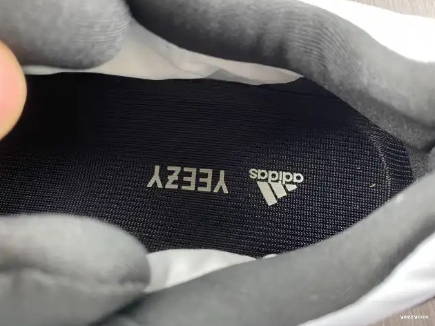 Blue MNVN GZ0711 Adidas Tint Yeezy Boost 700 0503